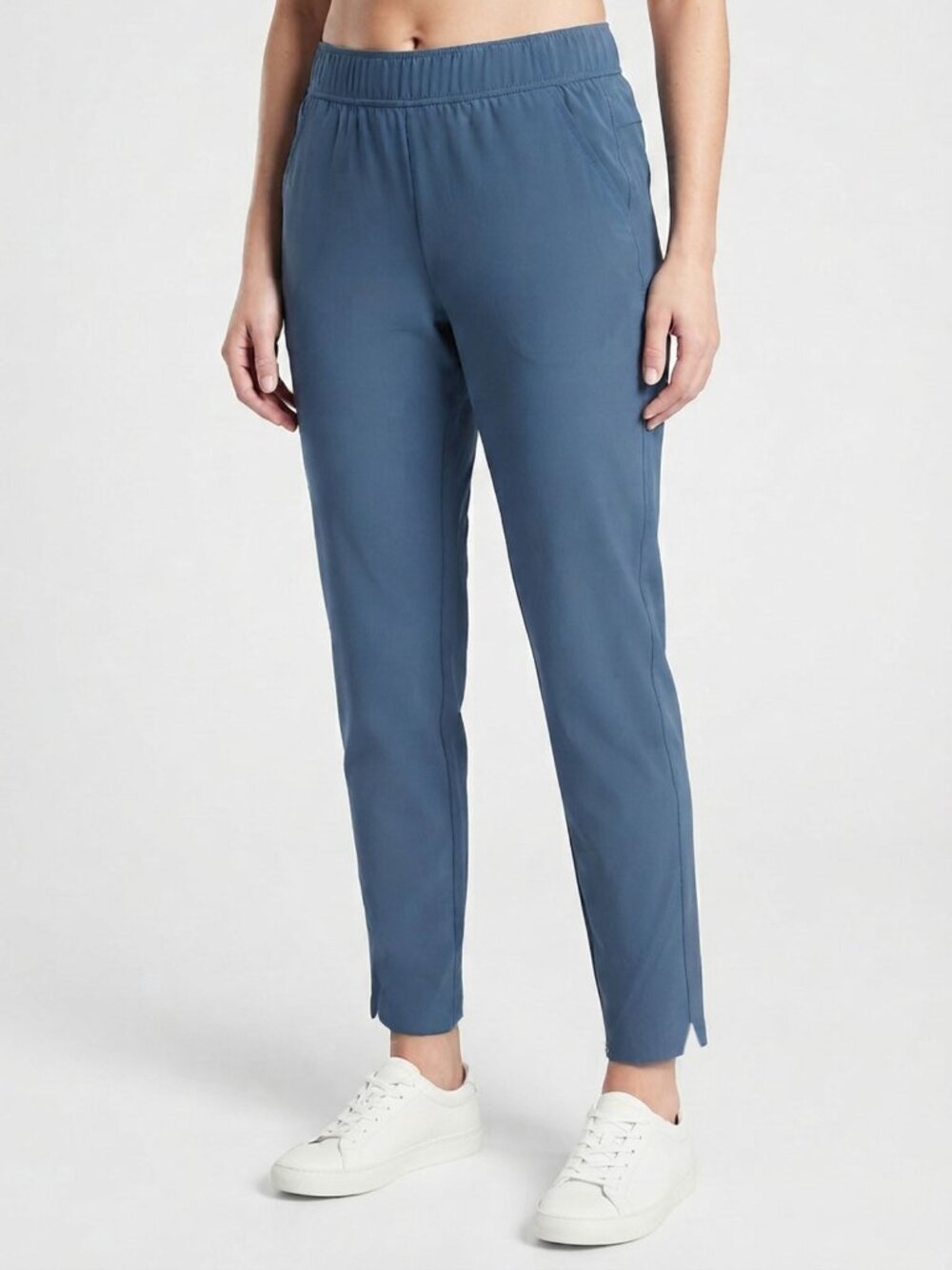 Eddie Bauer Blue Pull On Pants Mid Rise Athletic Travel Joggers Medium
